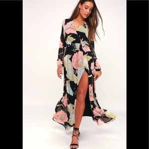 NWT Lulus long sleeve dress